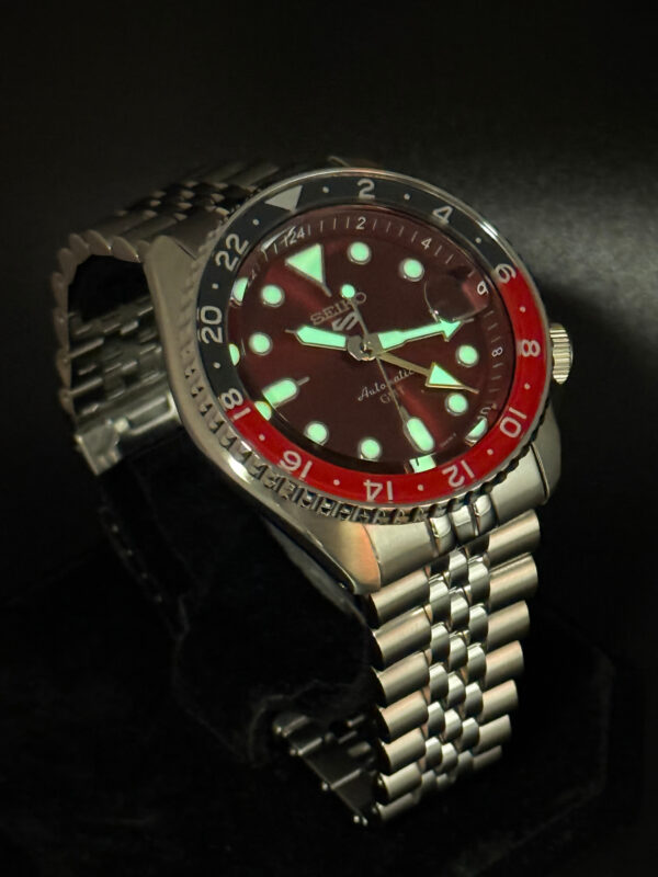 Seiko 5 GMT Passion RED (Limited Edition) - Image 8